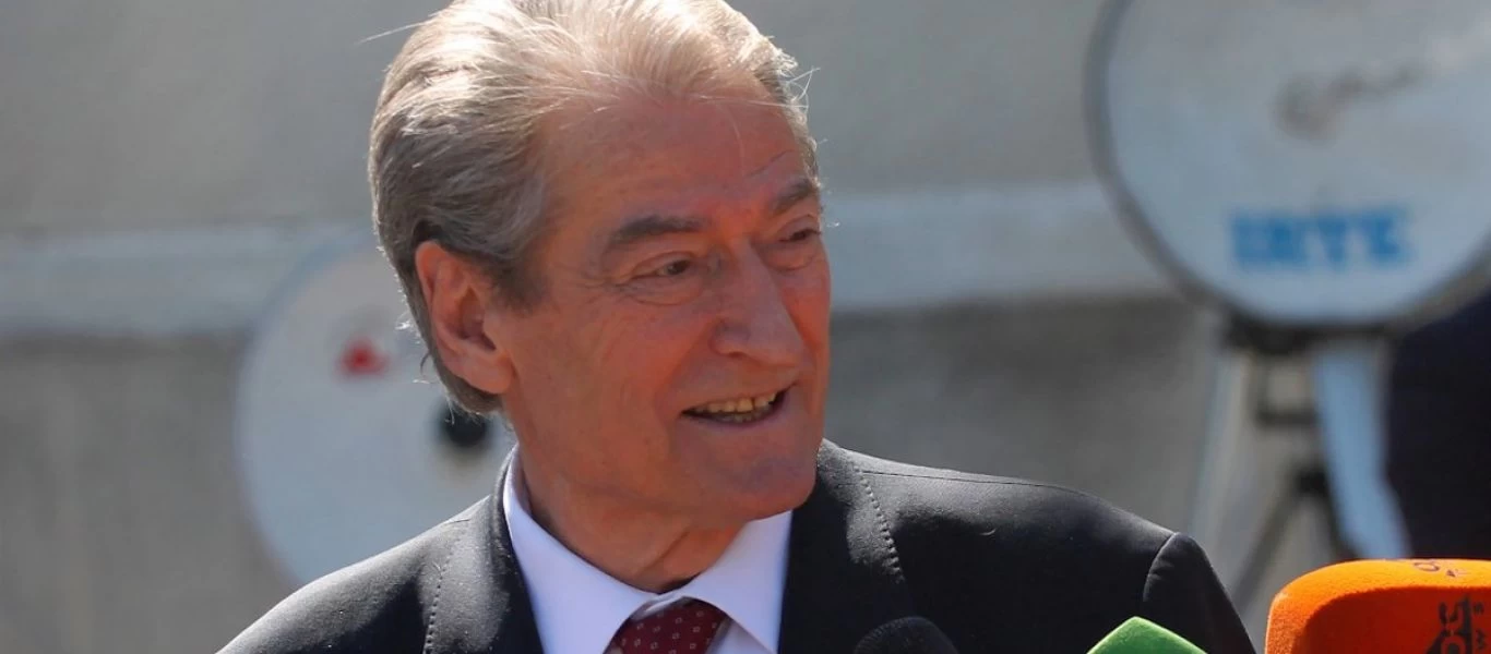  Τίρανα: Οπαδοί του Σαλί Μπερίσα επιχείρησαν να εισβάλλουν στα γραφεία του Δημοκρατικού Κόμματος